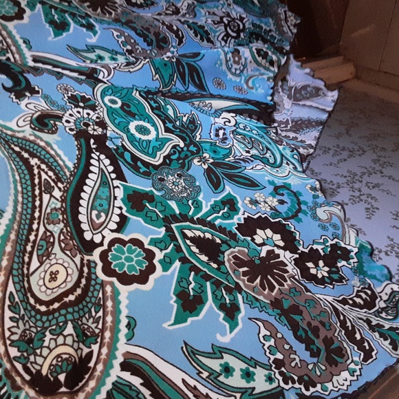 🎆 NEW listing!!beautiful print asymmetric hem Dress. - Picture 5 of 8